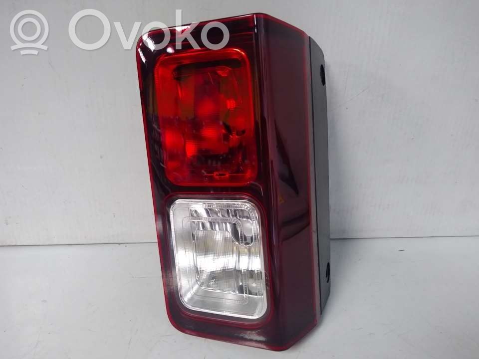 Renault Trafic III (X82) Peruutusvalo 