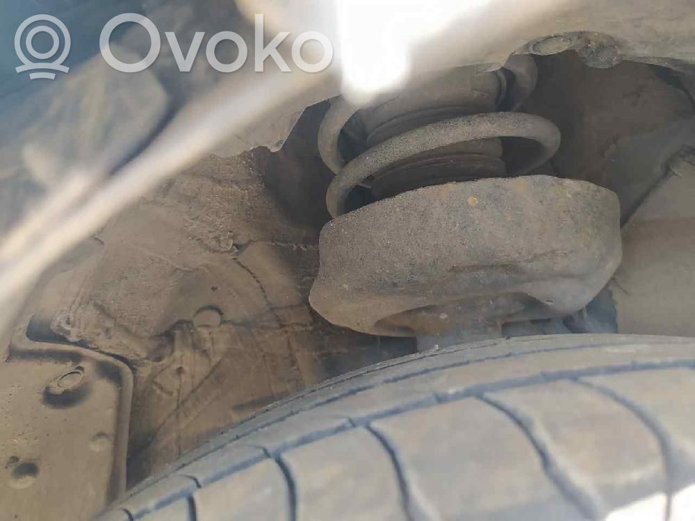 Toyota Corolla E210 E21 Priekšpusē amortizators 
