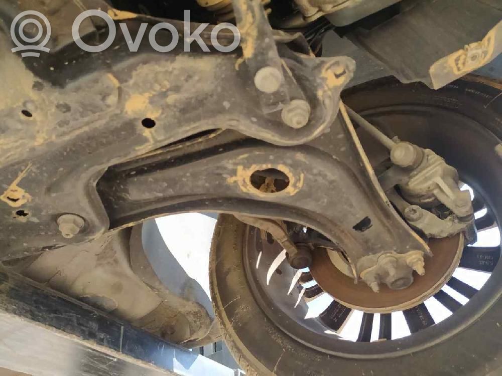 Peugeot 208 I Braccio di controllo sospensione anteriore inferiore/braccio oscillante