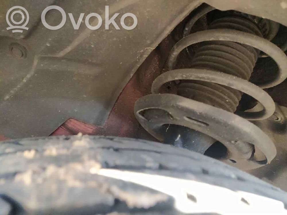 Mazda 2 Priekšpusē amortizators 