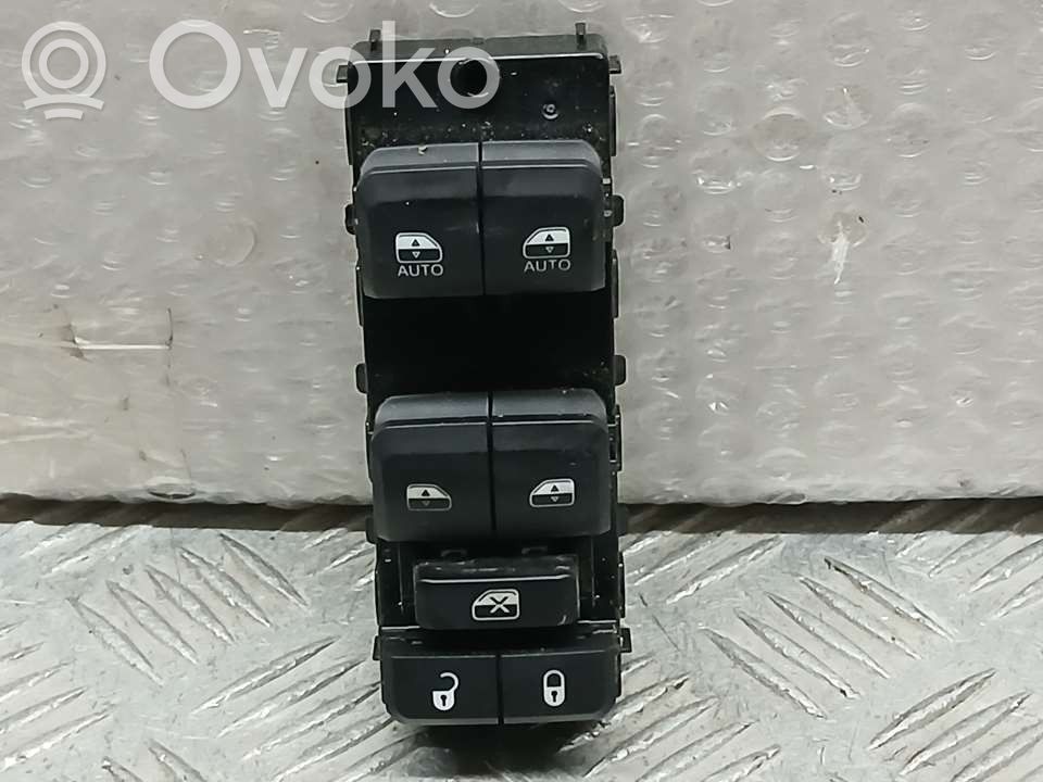 Interruptor del elevalunas eléctrico   6XP84TRMAC