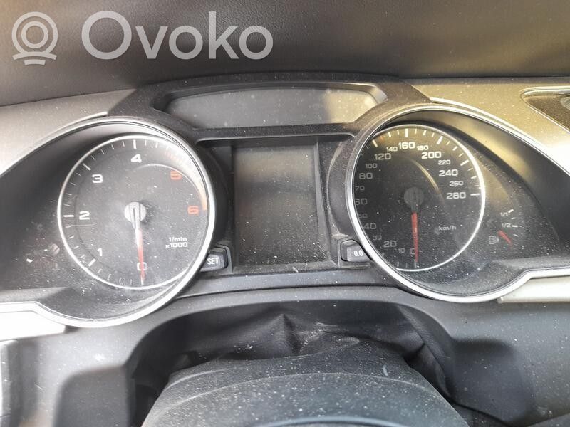 Audi A5 8T 8F Vitezometru (grup de instrumente) 