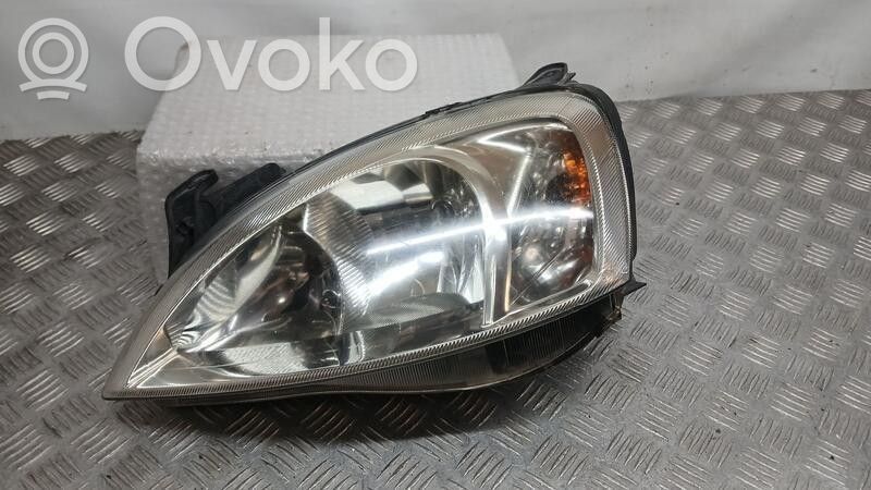 Opel Corsa C Lampa przednia 