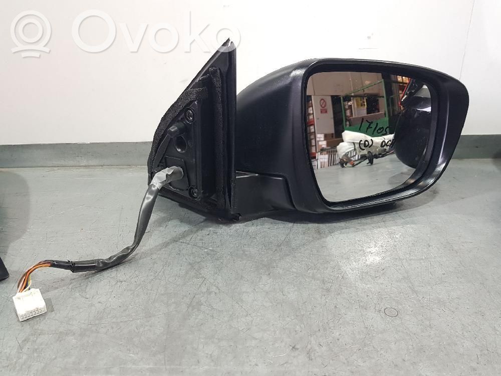 Nissan Qashqai Front door electric wing mirror 