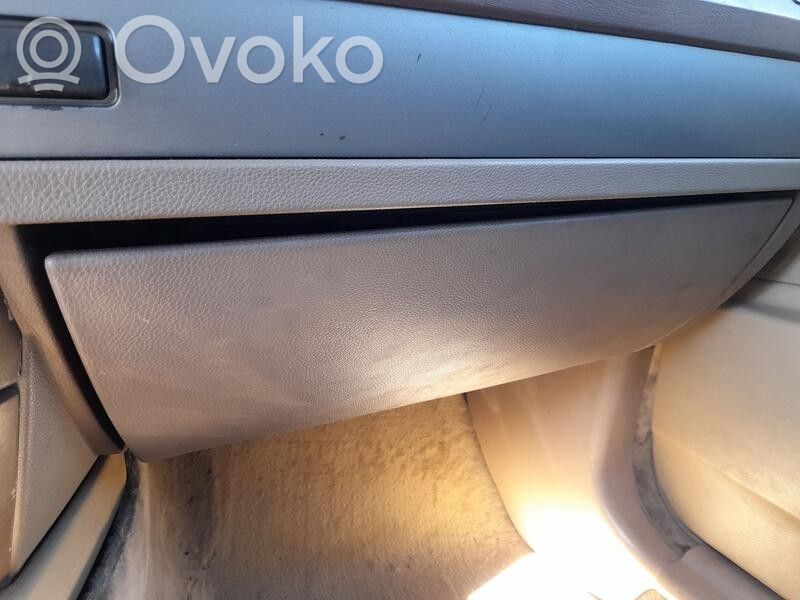 BMW 7 E65 E66 Glove box 
