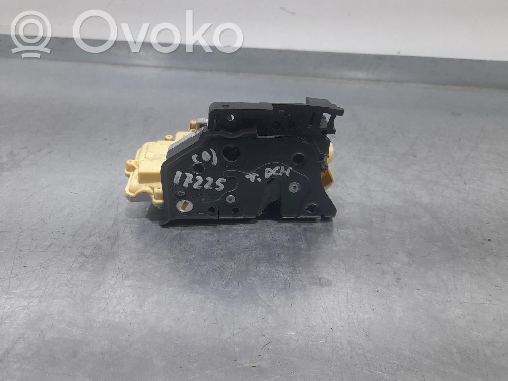 Audi Q7 4L Zamek drzwi tylnych 