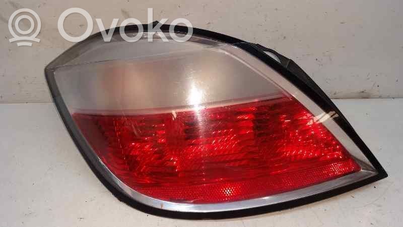 Opel Astra H Lampă spate în caroserie 