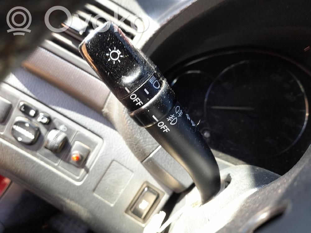 Toyota Avensis T250 Pyyhkijän vipu 