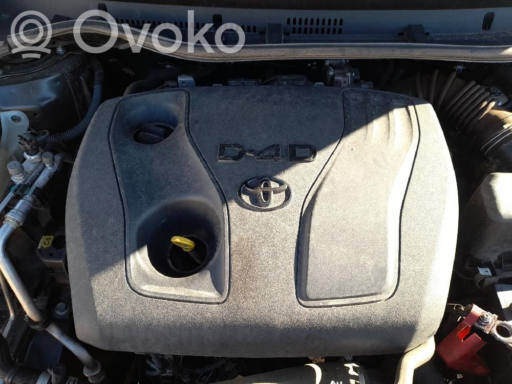Toyota Auris E180 Moottorin koppa 