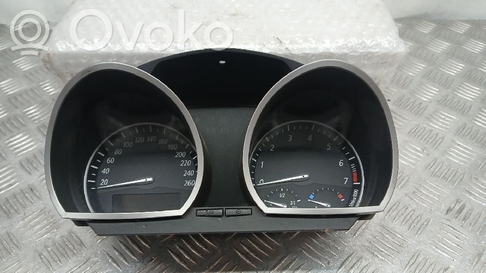 Geschwindigkeitsmesser Cockpit   1504101,102423113