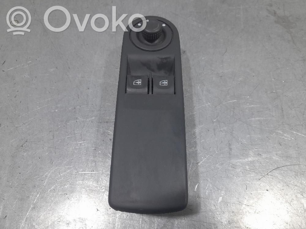 Interruptor del elevalunas eléctrico   809612367R