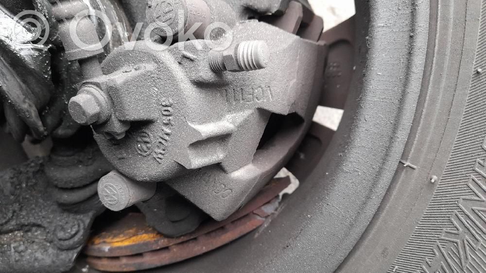 Volkswagen Polo VI Pinza del freno anteriore