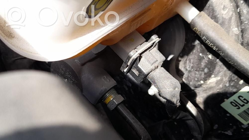 SsangYong Tivoli Główny cylinder hamulca 