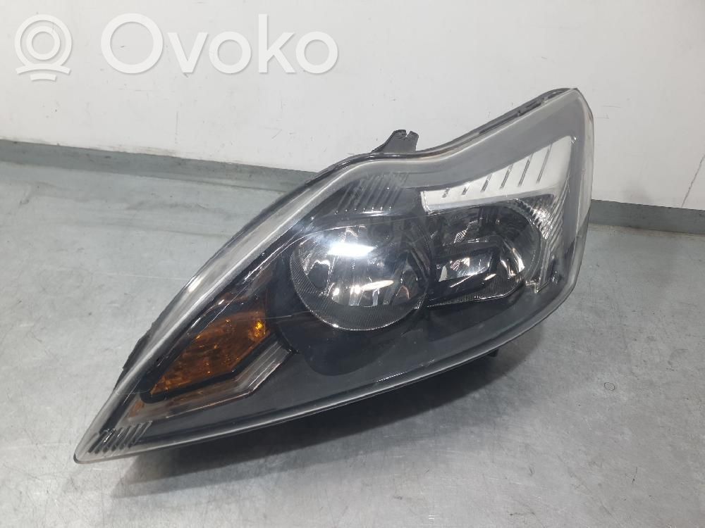 Headlight/headlamp   8M5113101CF