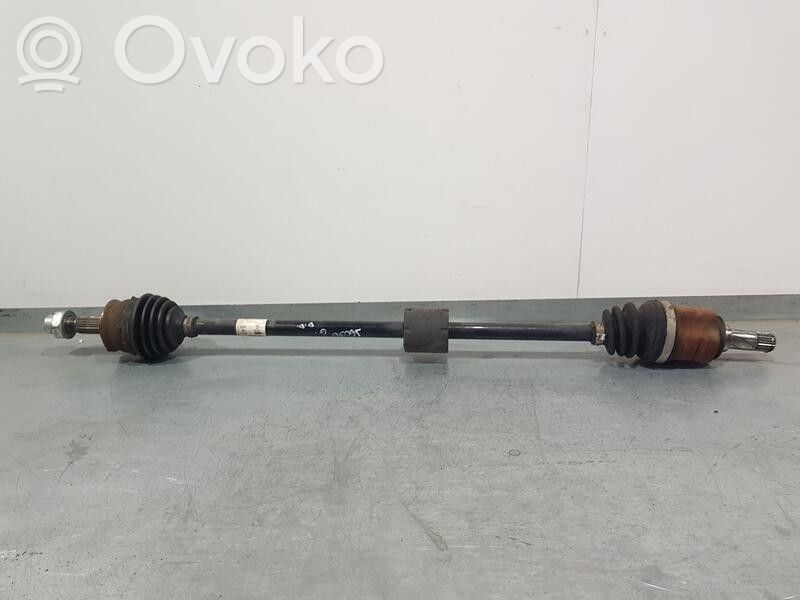 Opel Corsa D Etuvetoakseli 