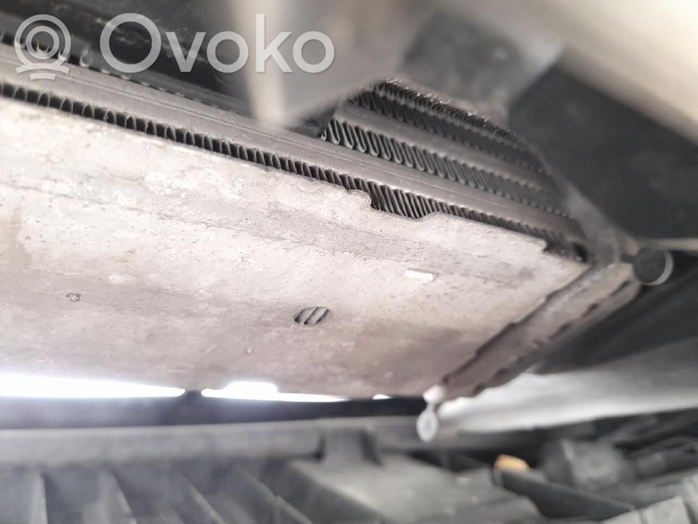Audi Q3 8U Interkūlerio radiatorius 