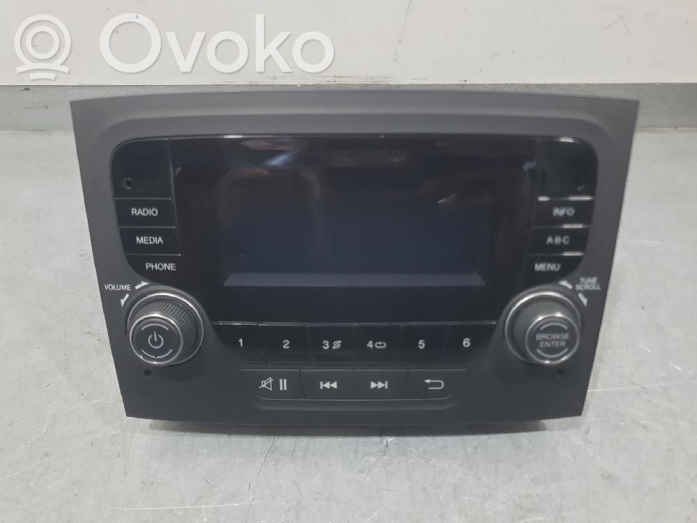 Fiat Doblo Panel / Radioodtwarzacz CD/DVD/GPS 