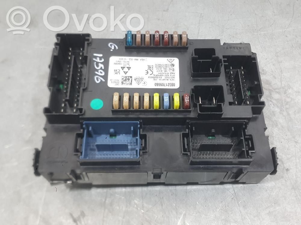Ramka / Moduł bezpieczników   521709660