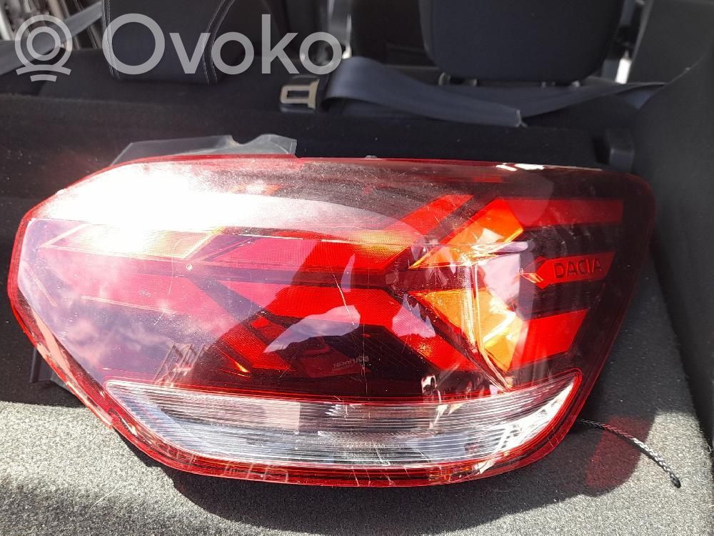 Dacia Sandero III Lampă spate în caroserie