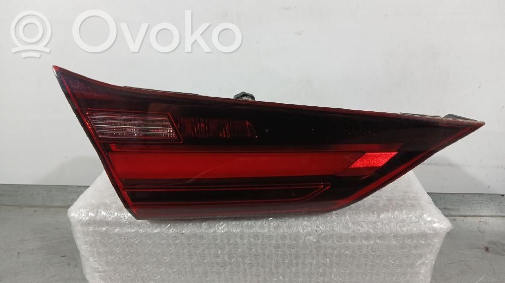 BMW 1 F40 Lampy tylnej klapy bagażnika 