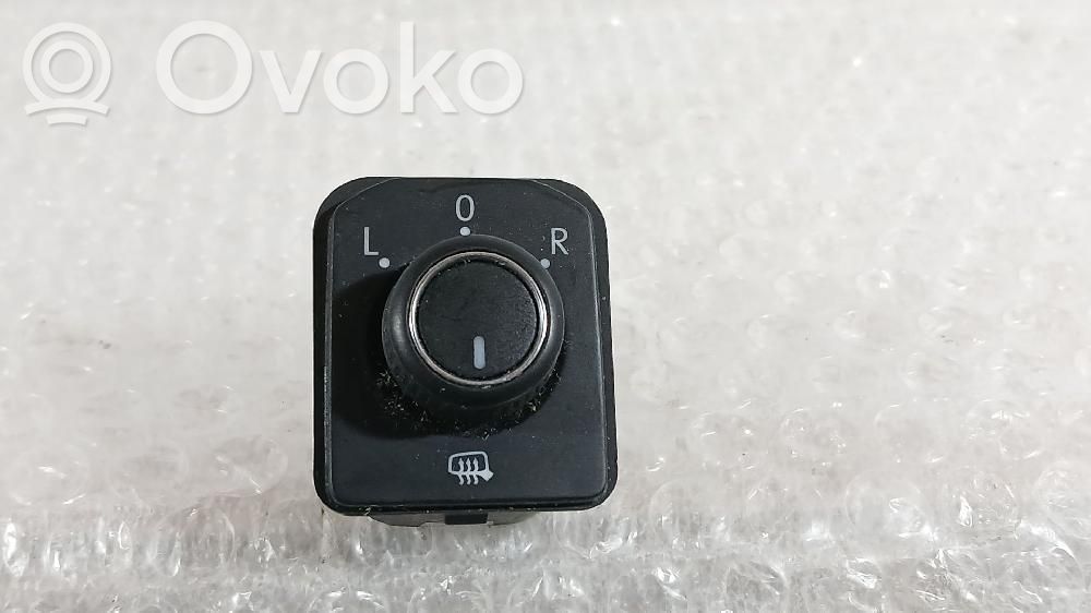 Przycisk regulacji lusterek bocznych   2G0959566BI