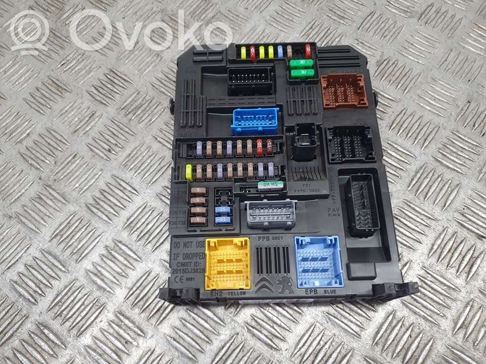 Ramka / Moduł bezpieczników   9832880380,2612062644