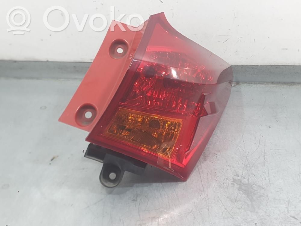 Toyota Auris E180 Luci posteriori 