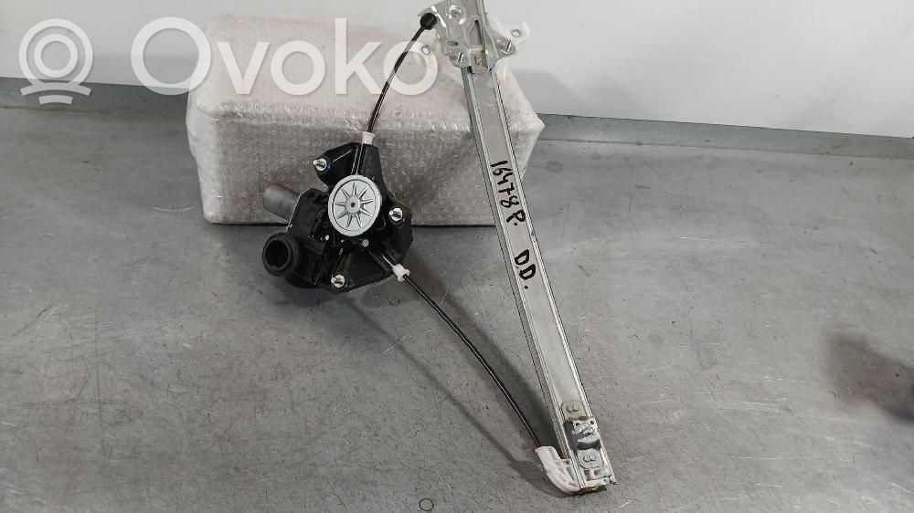 Toyota Yaris Macara ușă față cu motor 