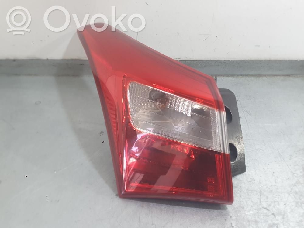 Luz trasera/de freno   92401A50