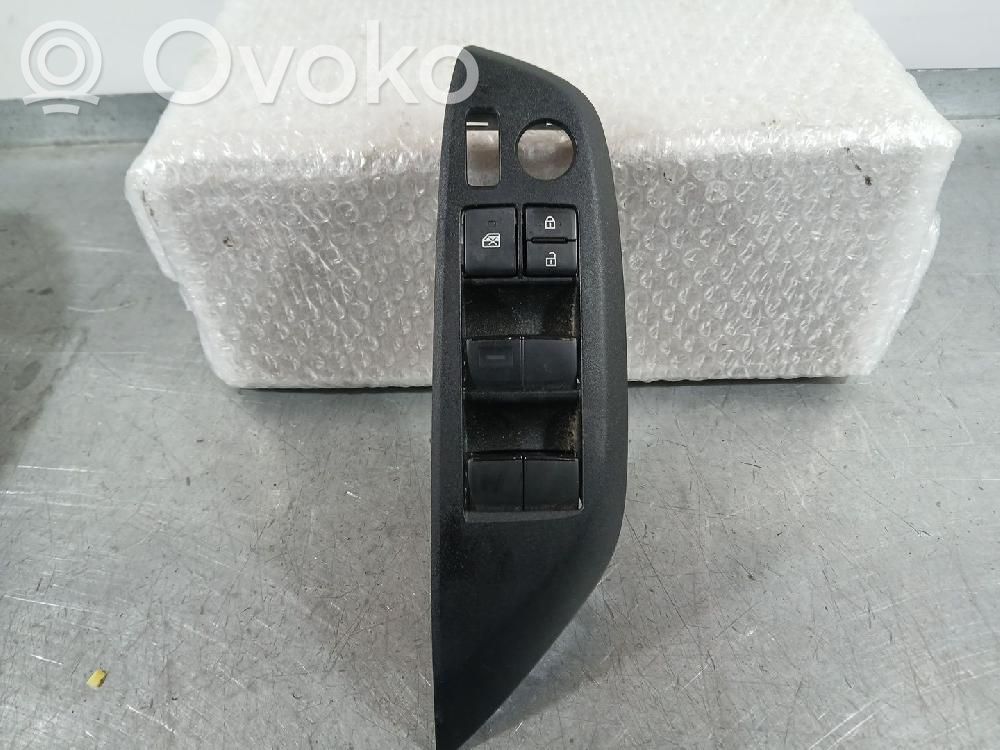 Toyota Yaris Interruttore di controllo dell’alzacristalli elettrico