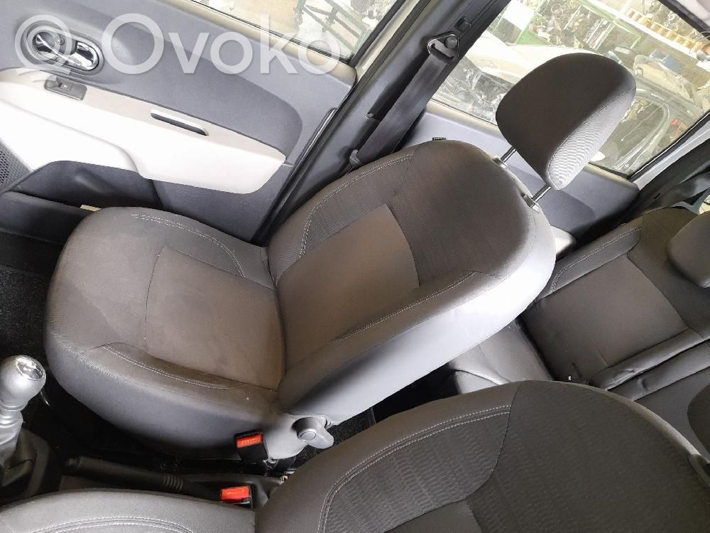 Asiento delantero del pasajero