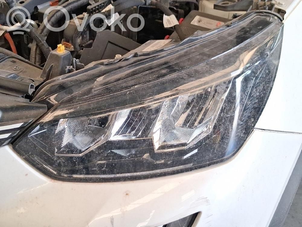 Peugeot 2008 II Faro/fanale