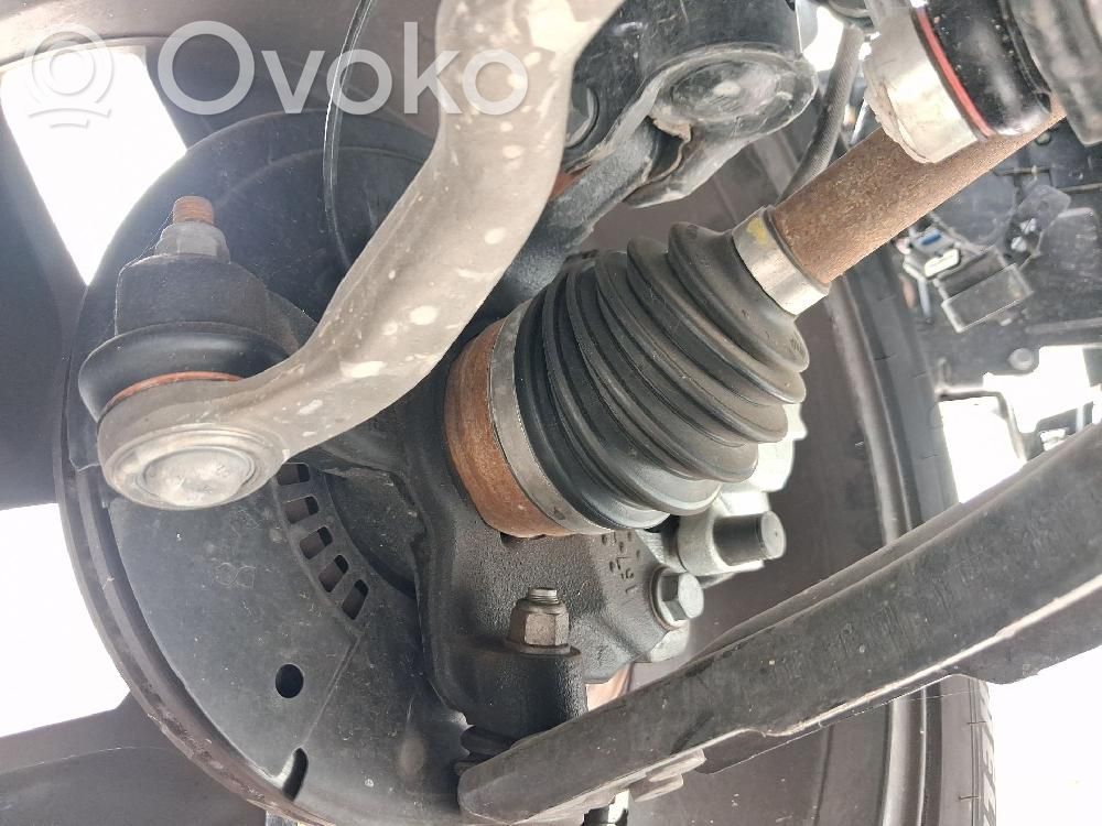 Renault Captur II Fusée d'essieu de moyeu de la roue avant