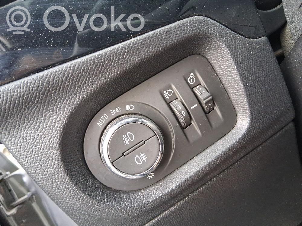 Opel Corsa F Interruttore luci 