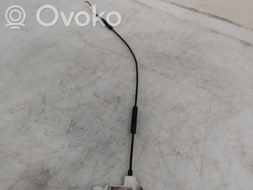 Fiat 500 Zamek drzwi przednich 