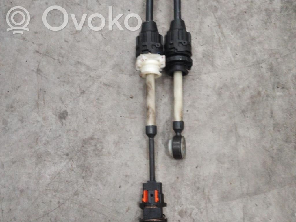 Opel Vivaro Gear shift cable linkage 