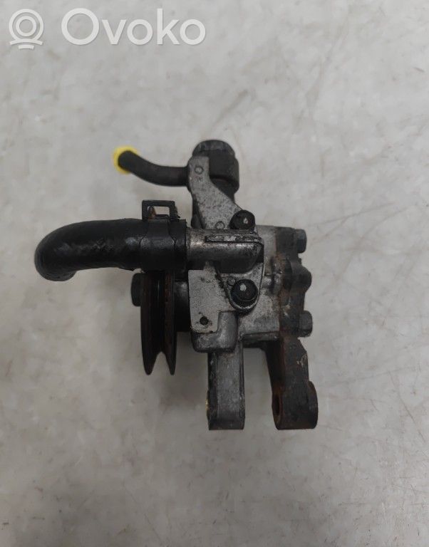 Ohjaustehostimen pumppu   5711029100