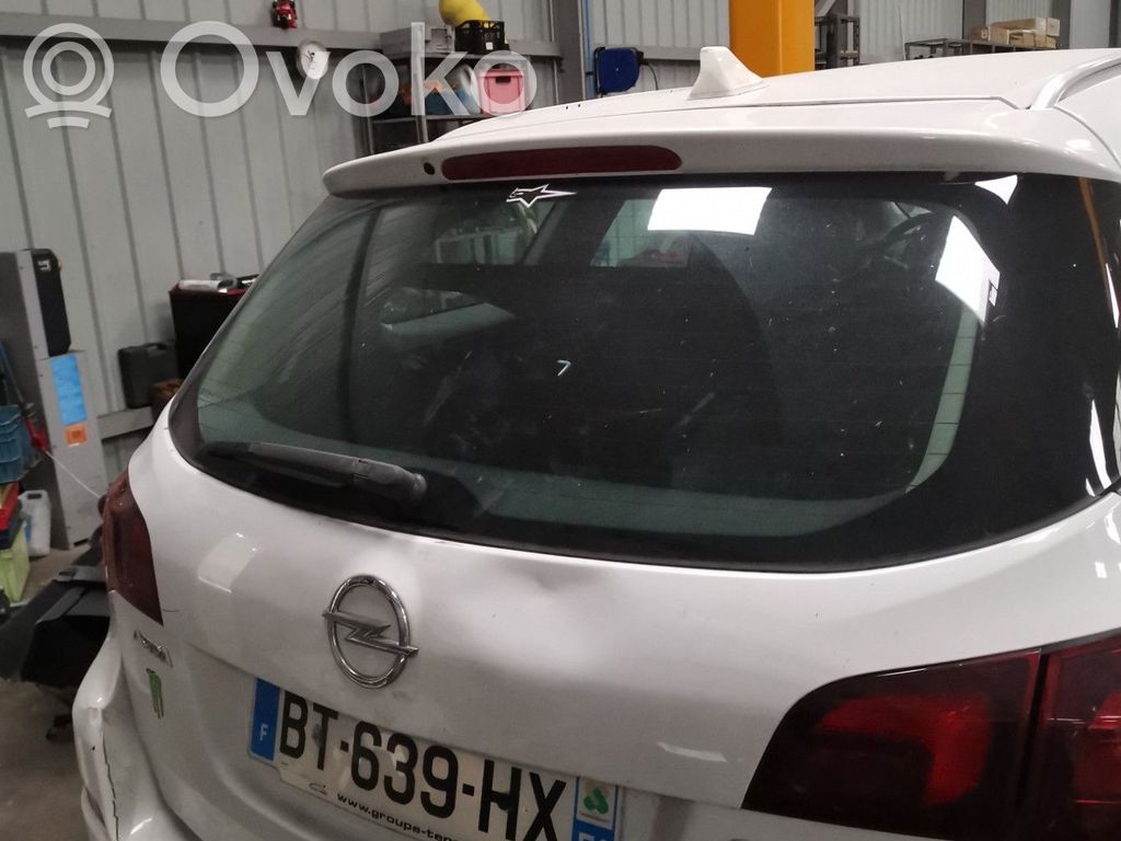 Opel Astra J Tailgate/trunk/boot lid 