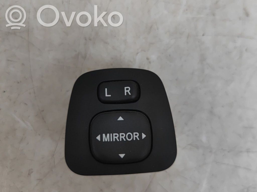 Peugeot 108 Wing mirror switch 
