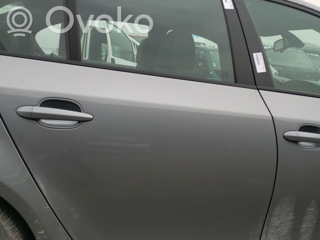 Aizmugurējās durvis   41527202342