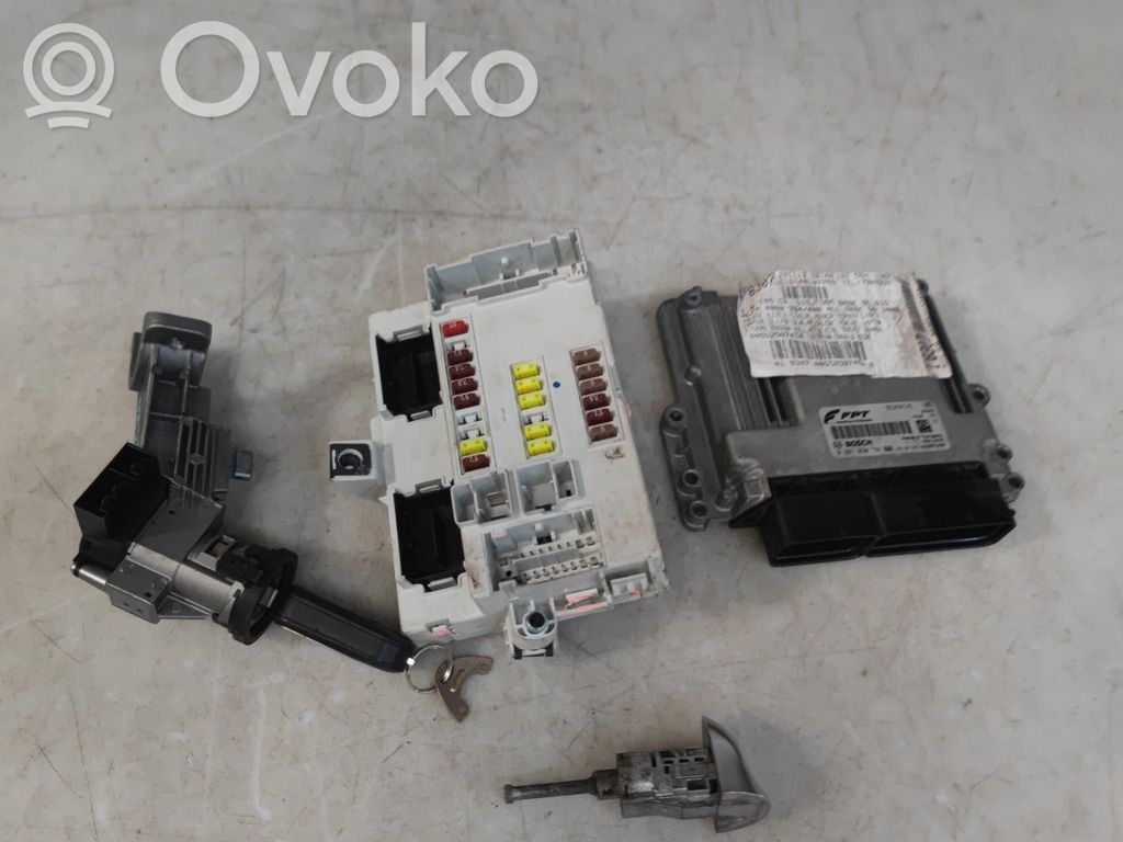 Alfa Romeo Giulietta Engine ECU kit and lock set 