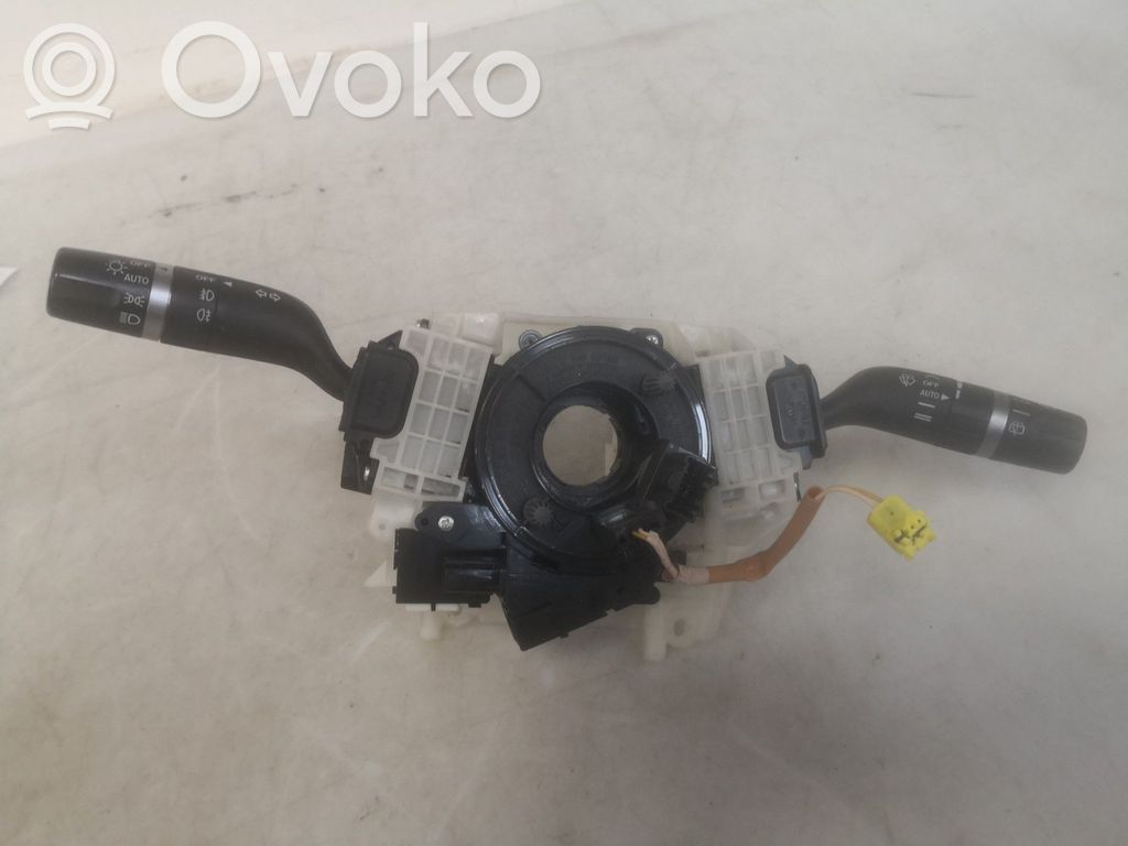 Mazda 5 Wiper turn signal indicator stalk/switch 
