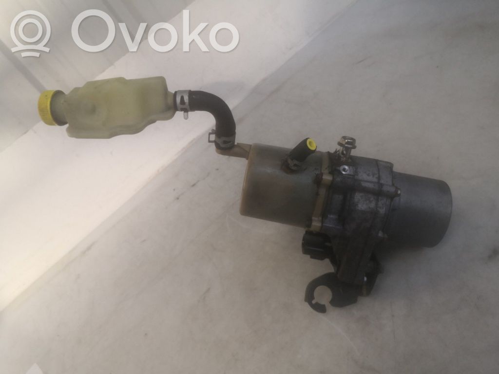 Mazda 5 Ohjaustehostimen pumppu 