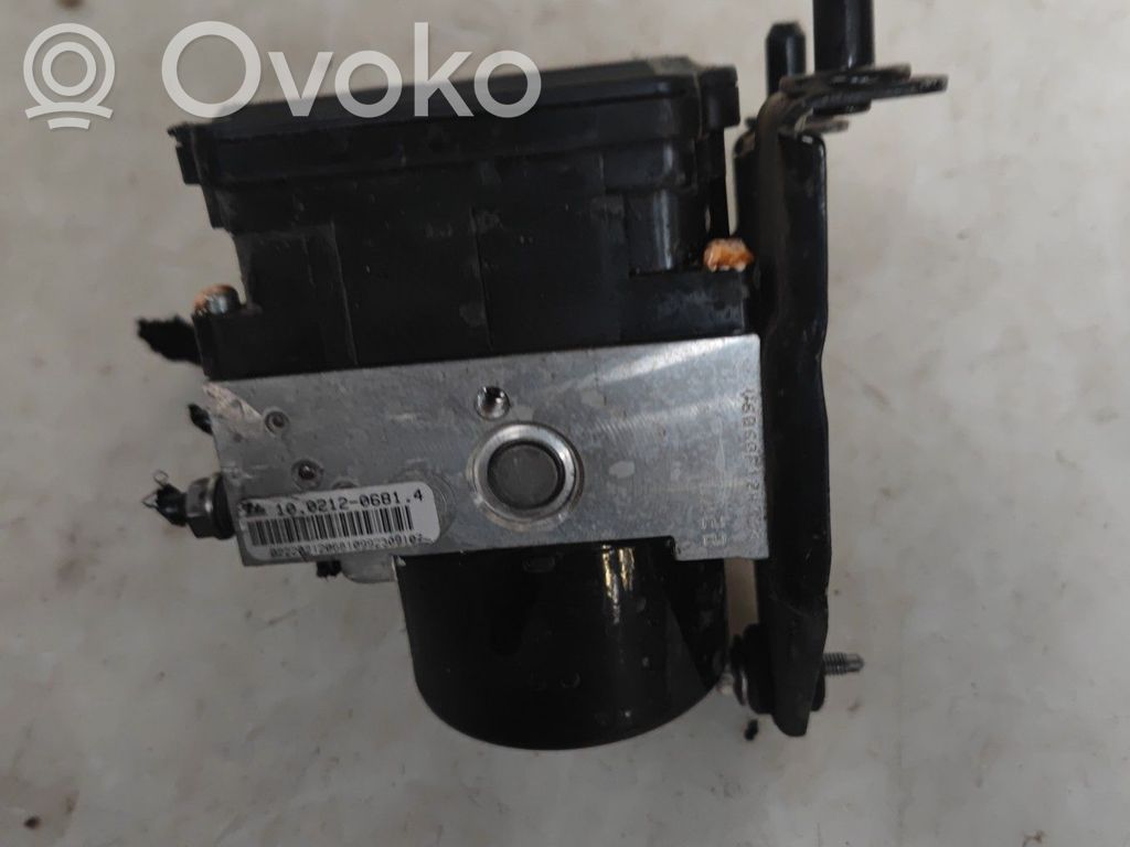 Volkswagen Golf VI ABS Pump 
