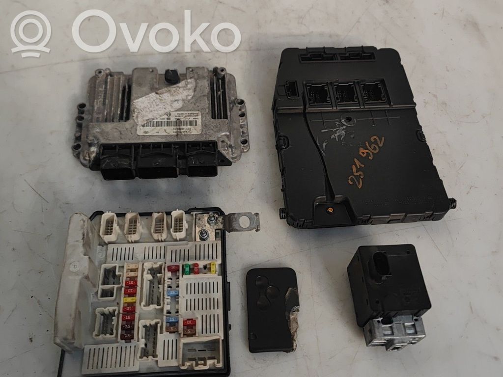 Renault Scenic II -  Grand scenic II Engine ECU kit and lock set 