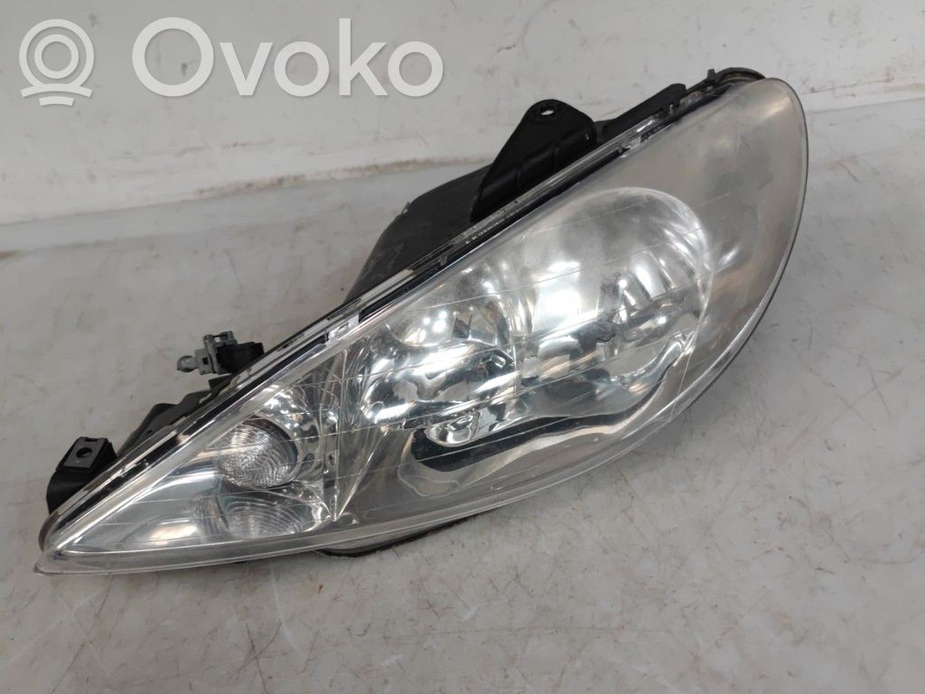 Peugeot 206 Lampa przednia 