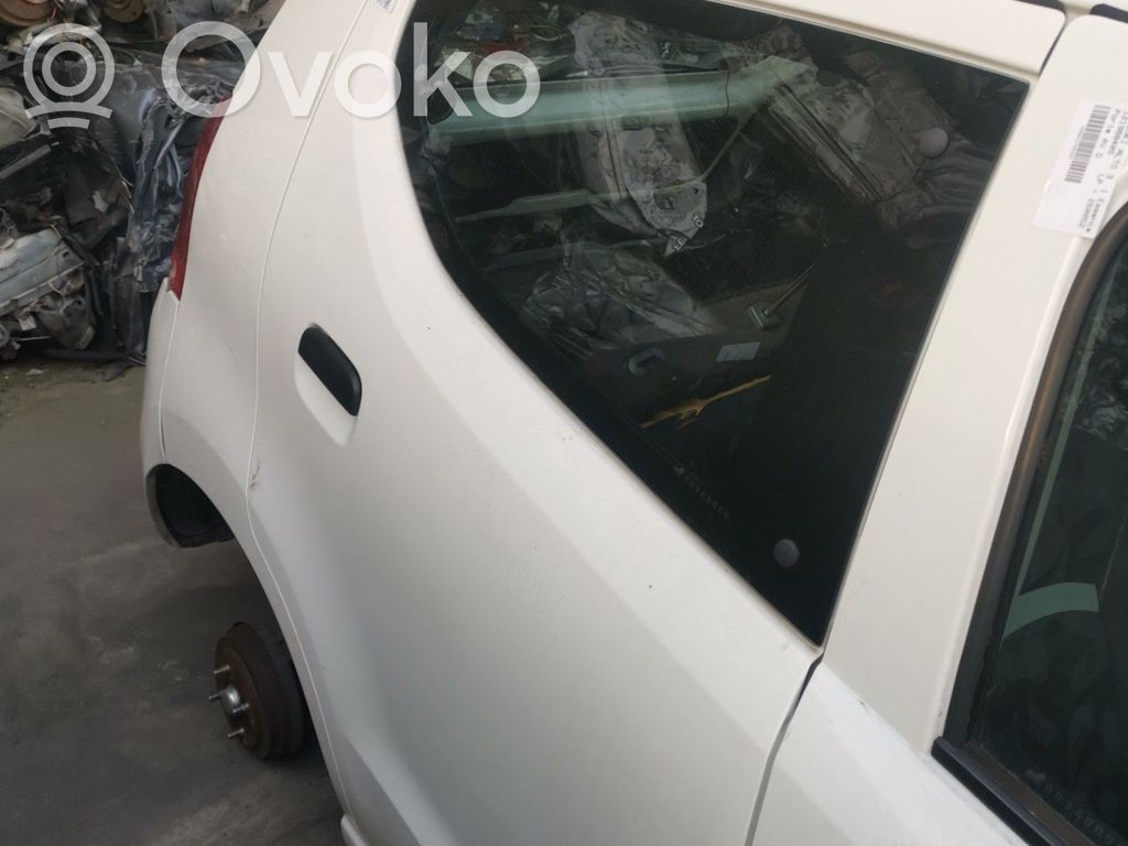 Suzuki Alto Puerta trasera 