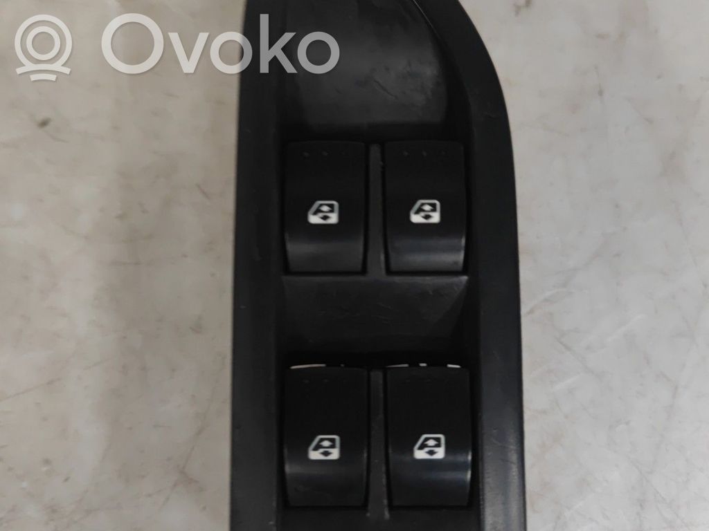 Renault Laguna II Electric window control switch 