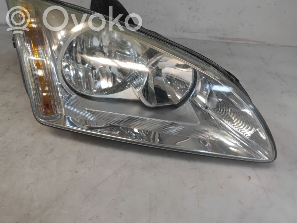 Ford Focus Headlight/headlamp 