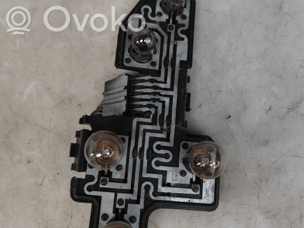 Opel Corsa B Porte ampoule de feu arrière 